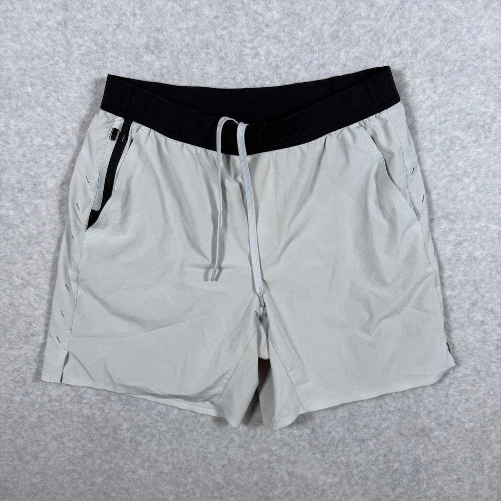 Ten Thousand The Interval Short Gray Black Lined Mens Large TTSH002V3 Gym Train